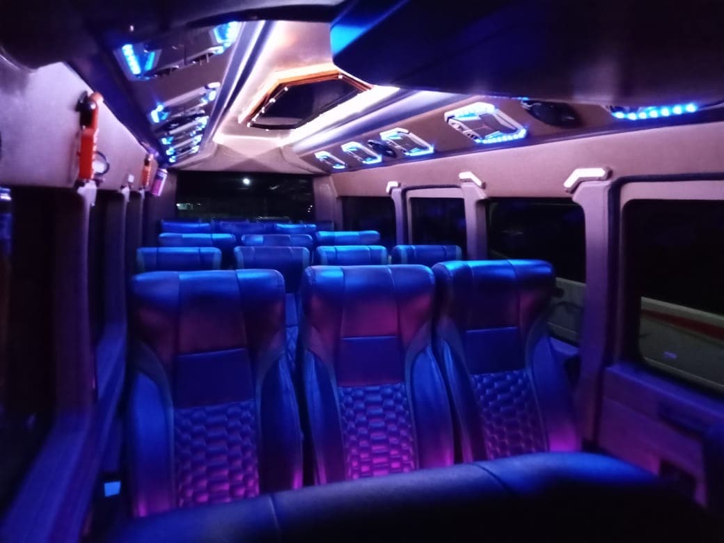 Elf Long 19 Seats 2